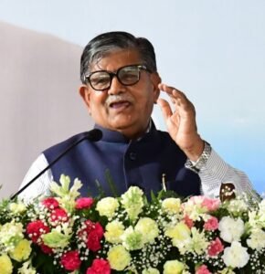 सेना प्रमुख ने पंजाब के राज्यपाल से मुलाकात की, रक्षा, पूर्व सैनिकों के मुद्दों पर चर्चा की