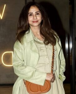 उर्मिला मातोंडकर के पूर्व पति मोहसिन अख्तर ने निधा के साथ शादी के रिसेप्शन की तस्वीरें साझा कीं और उर्मिला की इंस्टाग्राम स्टोरी यह सब कहती है