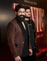 26 अगस्त की रिलीज से पहले टॉक्सिक एल्बम रिलीज होने के बाद यश, कियारा आडवाणी और नयनतारा एक साथ आए