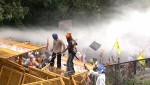कौमी इंसाफ मोर्चा प्रदर्शन: चंडीगढ़ में घुसने की कोशिश में समर्थकों के लिए आंसू गैस और पानी की बौछारों का इस्तेमाल
