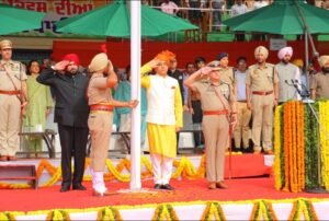 80वें स्वतंत्रता दिवस के मौके पर कैबिनेट मंत्री अमन अरोड़ा ने अमृतसर में फहराया तिरंगा