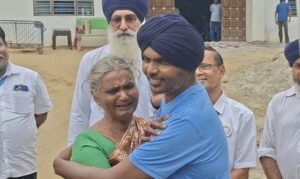 हरियाणा के रिटायर होने वाले लोगों ने 23 साल बाद तमिलनाडु की महिला को बेटे से मिलाने में कैसे मदद की