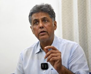 चंडीगढ़ सांसद मनीष तिवारी ने वकीलों से लोकतांत्रिक संस्थाओं को मजबूत करने का आह्वान किया