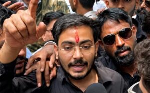 आरक्षण हटाओ आंदोलन पर लग गया ब्रेक? प्रोटेस्ट करने वाले हर्ष दुबे ने कर दिया बड़ा ऐलान