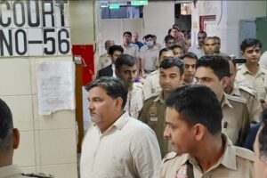 आईबी अधिकारी की हत्या मामला: आप के पूर्व पार्षद ताहिर हुसैन ने दोषसिद्धि के खिलाफ हाईकोर्ट का दरवाजा खटखटाया