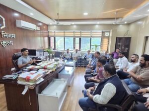 सफाई कर्मचारियों की हड़ताल तीसरे सप्ताह में प्रवेश करने के बाद पंचकूला में कूड़े का ढेर लगा