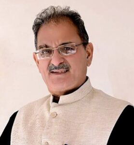 राज्यपाल ने मानवीय सेवाओं को मजबूत करने की आवश्यकता पर बल दिया, आईजीएमसी शिमला में कंबल वितरित किए