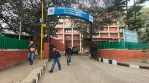 लापरवाही बरतने के आरोप में 3 नगर निगम के इंजीनियर और इंस्पेक्टर निलंबित