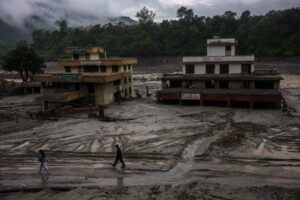 नेपाल में बाढ़ से मरने वालों की संख्या बढ़कर 616 हुई, भारी बारिश से बचाव कार्य रुका, मुर्दाघर में जगह कम