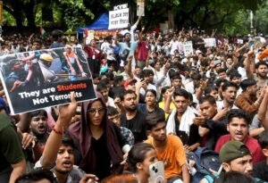 नए वीडियो में दिखाया गया है दिल्ली पुलिस ने ‘सांसद चलो मार्च’ से कुछ क्षण पहले सीजेपी को ‘भीड़ के खतरे’ की चेतावनी दी