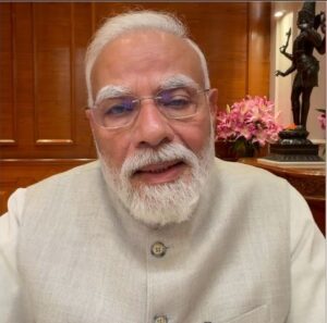 ब्रांड मोदी को अपनी सबसे कठिन परीक्षा का सामना करने के बाद, प्रधानमंत्री ने 5 सेल्फी वीडियो पोस्ट किए