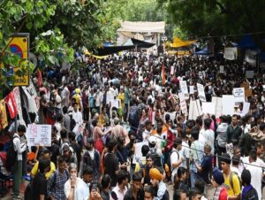 पीएम मोदी के खिलाफ अभद्र टिप्पणी को लेकर नोएडा के किशोर के खिलाफ शिकायत वापस ली गई, परिवार घर पर नहीं
