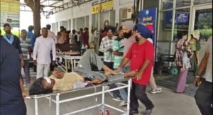 पटियाला: पिकअप ट्रक पलटने से 6 साल की बच्ची की मौत, 25 घायल