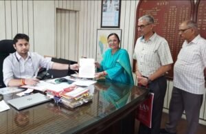 मंडी नगर निगम के वार्ड-3 के निवासियों ने सड़क संपर्क, सुरक्षा उपायों की मांग की