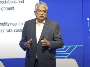 भविष्य में भारत में रोजगार पैदा करेंगी छोटी कंपनियां, एआई बड़ी कंपनियों को नौकरियों में खो सकता है: नीलेकणि