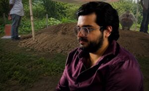 अतीक के बेटे अबान अहमद को किया गया सुपुर्द-ए-खाक, अली और उमर ने अबान ने दी मिट्टी