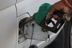 सरकार ने विंडफॉल टैक्स घटाकर 19 रुपये और डीजल निर्यात शुल्क 3 रुपये से घटाकर 1 रुपये प्रति लीटर किया