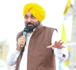 पंजाब चुनाव की तैयारी, ‘आप’ के 2 विधायक बाहर