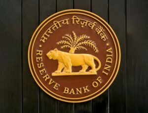 आरबीआई ने टाटा संस को निजी रहने की याचिका खारिज की, कंपनी को सार्वजनिक लिस्टिंग के लिए जाने का निर्देश दिया