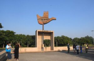 भारत में प्रति घर खर्च में चंडीगढ़ सबसे ऊपर, बेंगलुरु की कमाई