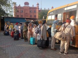 पाकिस्तान सरकार से सिख श्रद्धालुओं को भूमि मार्ग से भारत आने की सुविधा प्रदान करने का आग्रह किया गया