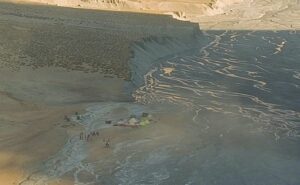 भारतीय वायुसेना के हेलीकॉप्टरों ने लद्दाख में 18,500 फीट की ऊंचाई से चार एनसीसी महिला कैडेटों को निकाला