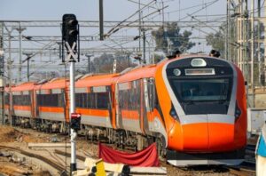 ऋषिकेश-कर्णप्रयाग रेल परियोजना में 10.847 किलोमीटर लंबी एस्केप टनल-1 पूरी तरह से जुड़ी हुई है