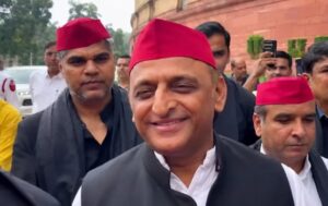 13 साल बाद सपा में वापसी पर अखिलेश यादव का रिएक्शन, कौन हैं राम आसरे कुशवाहा?