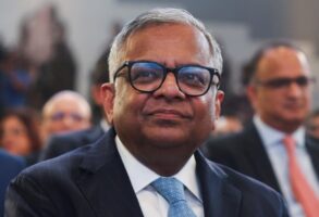 टाटा संस ने एन चंद्रशेखरन को 5 साल के लिए चेयरमैन नियुक्त किया है। नोएल टाटा ने इसे ‘गैरकानूनी’ बताया