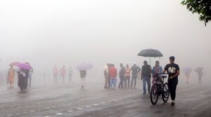 हिमाचल में 150 सड़कें बंद हैं। 11 जिलों के लिए येलो अलर्ट