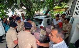 चंडीगढ़ के सेक्टर 22 के घर में पुलिसकर्मी की गोली मारकर हत्या, बेटे को पूछताछ के लिए गिरफ्तार