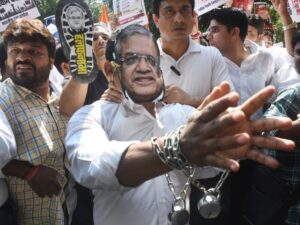 एसआईआर विवाद पर एसआईटी जांच और सीईसी के खिलाफ आपराधिक मुकदमा चलाने की मांग सुप्रीम कोर्ट में याचिका