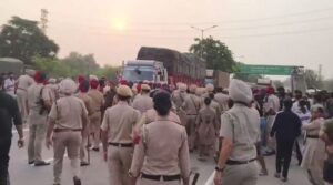 एलपीयू में लॉकडाउन : फगवाड़ा में हिंसक छात्रों के आंदोलन के बाद पुलिस ने शांति बहाल की और 2,000 से अधिक कर्मियों को तैनात किया गया