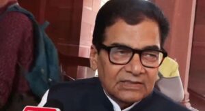 राज्यसभा के लिए रिलायंस के कार्यकारी धनराज नाथवानी और प्रोफेसर राम गोपाल के साथ समाजवादी पार्टी को हैरानी
