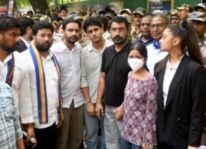 सीजेपी के दिल्ली पुलिस स्टेशन के विरोध के बाद इन्फ्लुएंसर गिरफ्तार