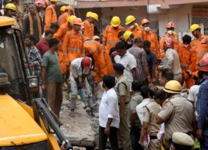 दिल्ली पीजी हादसे के बाद सीएम ने नगर निकाय को बगल की इमारत को गिराने का निर्देश दिया