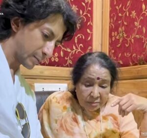 आशा भोसले की जयंती पर ‘ओम का हरि’ म्यूजिक लॉन्च के मौके पर उनका आखिरी फिल्म सॉन्ग रिलीज