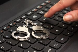 चंडीगढ़ साइबर क्राइम पुलिस ने फर्जी कार्ड कॉल सेंटर का भंडाफोड़, 3 गिरफ्तार