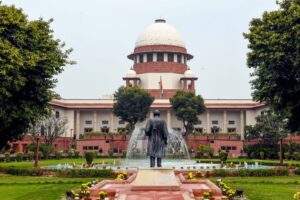 पटाखों पर प्रतिबंध: धार्मिक भावनाओं और स्वास्थ्य चिंताओं के बीच हड़ताल करने के लिए सुप्रीम कोर्ट