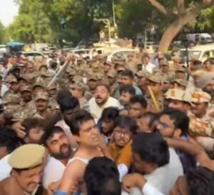 युवा कांग्रेस ने जंतर-मंतर की ओर किया मार्च, शांतिपूर्ण प्रदर्शन के अधिकार पर जोर दिया