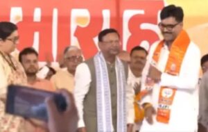 यूपी चुनाव 2027 से पहले सपा के 3 बागी विधायक भाजपा में शामिल अभय सिंह ने अखिलेश की पार्टी को हराने का संकल्प लिया