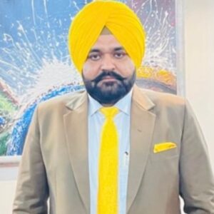 पंजाब के मुख्यमंत्री के ओएसडी राजबीर सिंह घुम्मन भ्रष्टाचार के मामले में सीबीआई के सामने पेश हुए