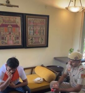 तिरंगा मार्च से पहले दिल्ली पुलिस ने दीपके के घर पर चढ़ा, उनसे विरोध वापस लेने को कहा