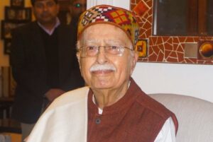 बीजेपी नेता लालकृष्ण आडवाणी (98) को सीने में संक्रमण के चलते दिल्ली के एक अस्पताल में भर्ती कराया गया है।