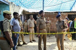 नोएडा में परिवार की मौत के मामले में पुलिस ने जहर के एंगल से जांच की, संपत्ति विवाद उभरा