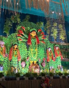 झारखंड के धनबाद में 1 लाख पौधों से बने ईको फ्रेंडली दुर्गा पूजा पंडाल ने लगाई भीड़