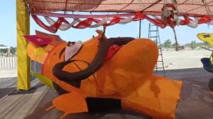 करनाल दशहरा के लिए यूपी के मुस्लिम कलाकारों द्वारा तैयार किया गया सिर मोड़ देने वाला रावण