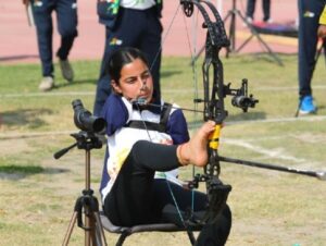 एशियाई पैरा खेलों में रजत पदक जीतने वाली किश्तवाड़ की आर्मलेस तीरंदाज शीतल देवी कौन हैं?