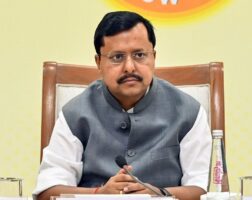 भाजपा अध्यक्ष ने एसआईआर पर इंडिया ब्लॉक की रैली से पहले रणनीति बनाई, अध्यक्षों ने पार्टी अधिकारियों के साथ बैठक की