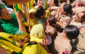 बीकेयू (उगराहां) के किसानों ने पटियाला मिनी सचिवालय में घुसने की कोशिश की, पुलिस से भिड़ गई